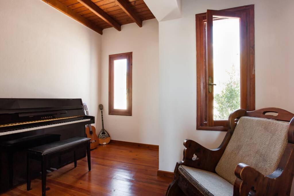 Chania Living Stories Villa With Piano Экстерьер фото